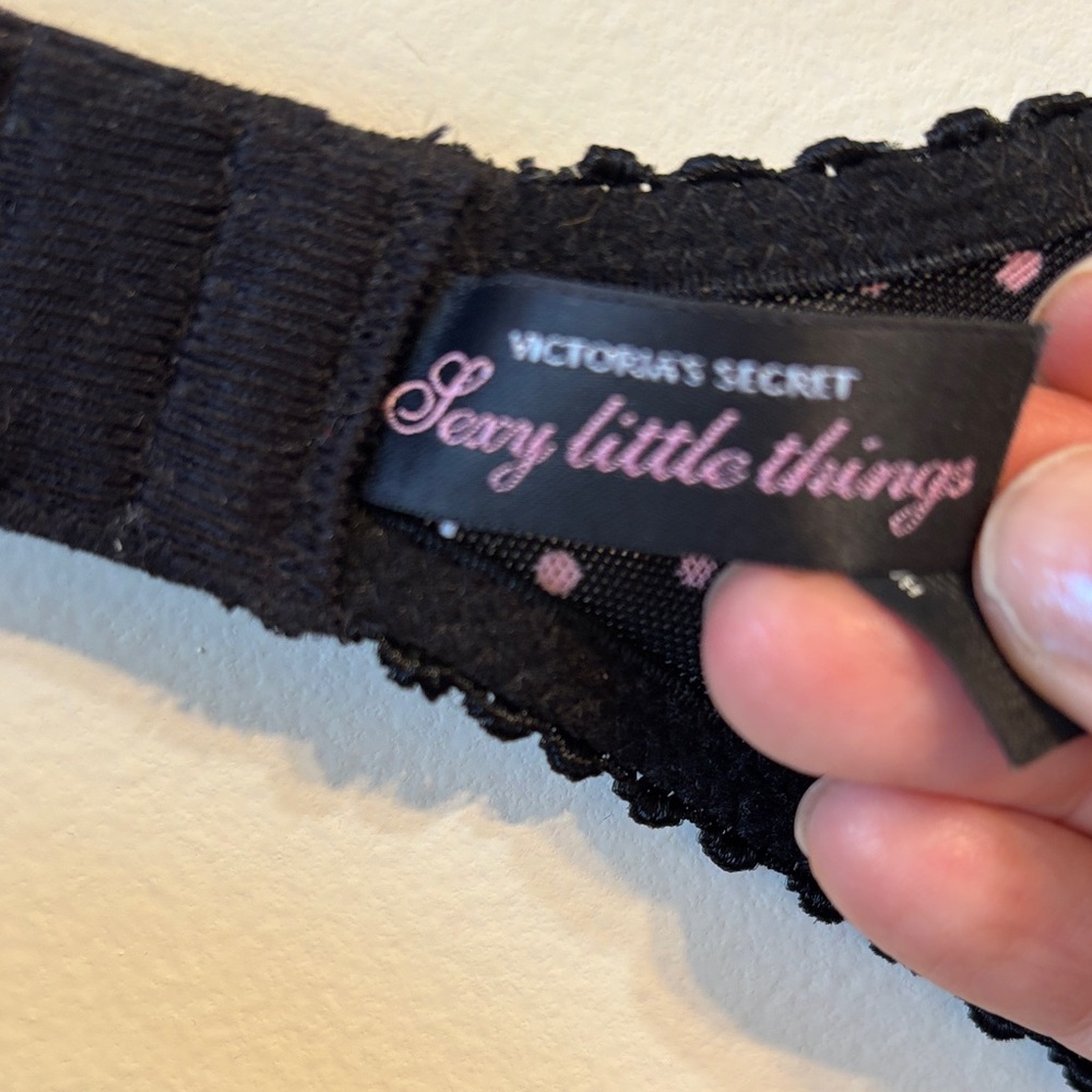 NWOT! Vintage Victoria's Secret Sexy Things Black and Pink Polka Dot Demi Bra - Picture 4 of 6